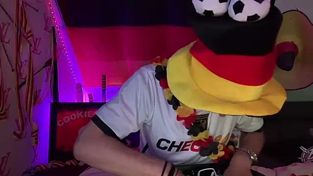 Cookieboy88 online show from June 2026 07:56:01 PM