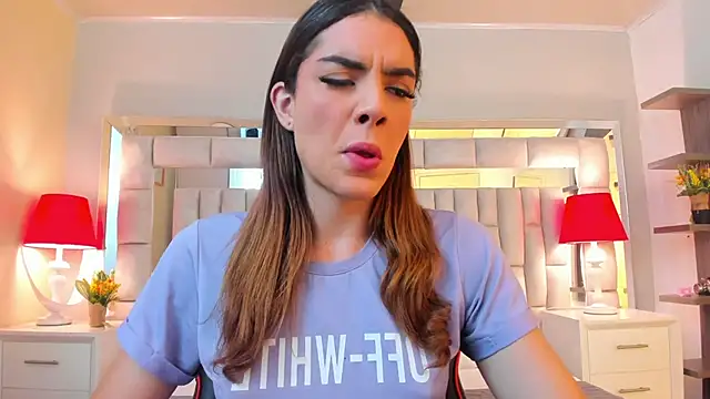 mariiahneedles online show from November 2025 09:53:01 PM