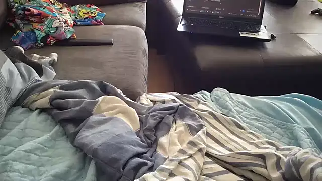 Snapshot of spundaddylive chatting on February 2025 01:49:02 PM spundaddylive online show from February 2025 01:49:02 PM