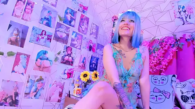 Alicebenett online show from October 2025 08:52:02 PM