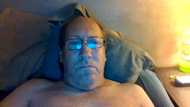 Snapshot of hornyrich69 chatting on May 2026 06:33:01 AM hornyrich69 online show from May 2026 06:33:01 AM