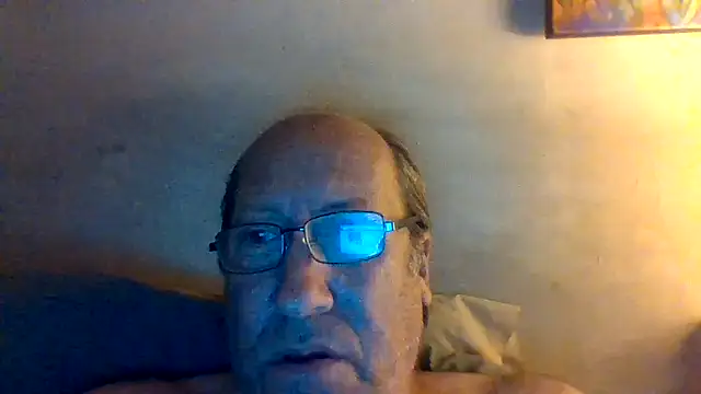 Snapshot of hornyrich69 chatting on June 2026 06:28:01 AM hornyrich69 online show from June 2026 06:28:01 AM