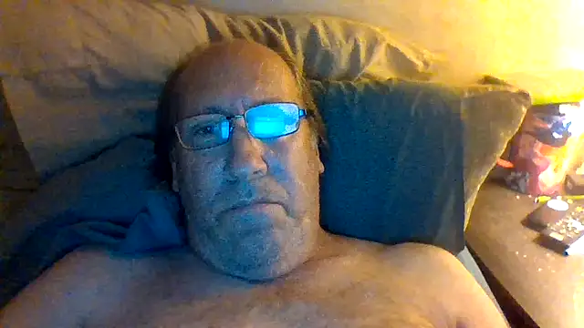 Snapshot of hornyrich69 chatting on June 2026 05:17:01 AM hornyrich69 online show from June 2026 05:17:01 AM