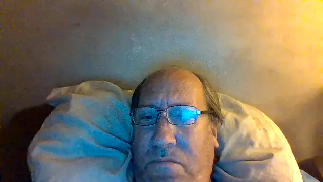 Snapshot of hornyrich69 chatting on June 2026 05:28:01 AM hornyrich69 online show from June 2026 05:28:01 AM