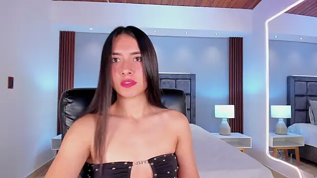 Emmaa Robertss online show from January 2025 11:47:02 AM