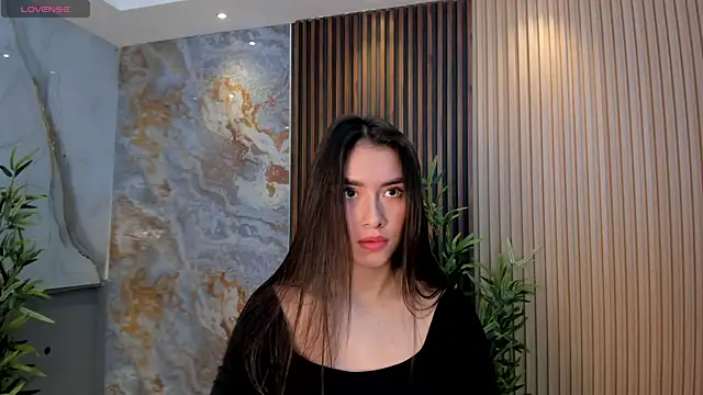 Emmaa Robertss online show from October 2025 03:11:01 PM