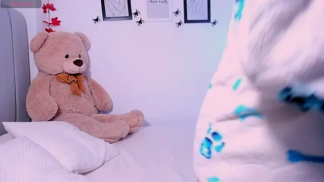 DannaHyde online show from October 2025 09:22:01 PM