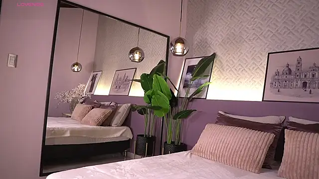 IzzyWild online show from March 2026 10:48:02 AM