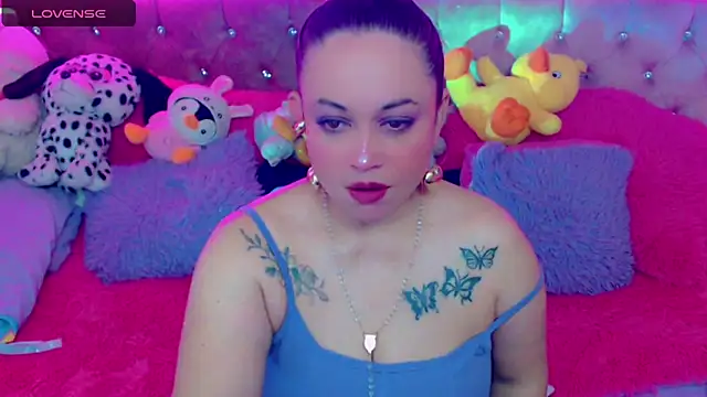 Snapshot of martina_bk chatting on January 2025 12:54:02 AM martina bk online show from January 2025 12:54:02 AM