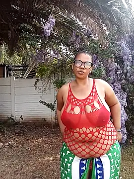 Snapshot of FreakyAngel3X chatting on September 2025 08:14:02 AM FreakyAngel3X online show from September 2025 08:14:02 AM