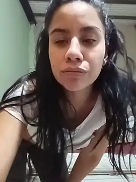Michellluxo online show from May 2026 10:27:01 PM