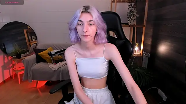 Snapshot of Mia_Cheers chatting on October 2025 01:53:02 PM Mia Cheers online show from October 2025 01:53:02 PM