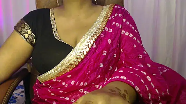 Prita07 online show from November 2025 11:20:01 AM