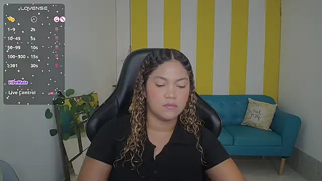 Cristal War online show from October 2025 11:04:02 PM