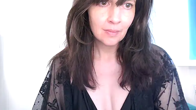 Ella Next Door online show from April 2026 03:18:02 PM