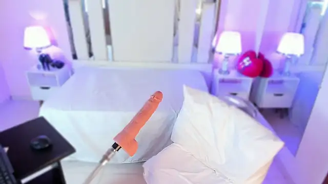 Snapshot of Miliaangeles chatting on November 2025 12:06:02 PM Miliaangeles online show from November 2025 12:06:02 PM