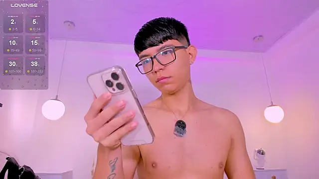 CodyTwink online show from June 2026 02:11:01 PM