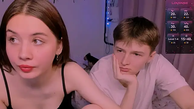 CoddleWeeper  online show from April 2026 04:20:01 PM