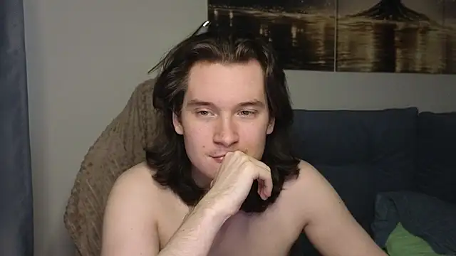 MoreRealAlex online show from April 2026 05:33:01 AM