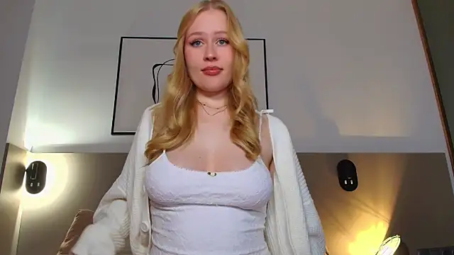 JuliaJaee online show from September 2025 04:23:02 PM