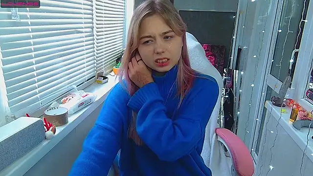 Olivka Grr online show from December 2024 07:40:02 AM