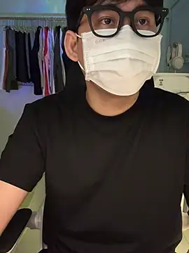 Snapshot of MinhTuanLive chatting on March 2025 08:26:01 AM MinhTuanLive online show from March 2025 08:26:01 AM