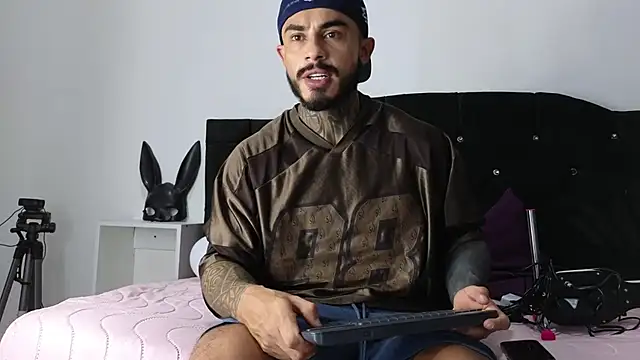 john cartter1 online show from February 2025 11:06:02 AM