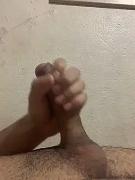 rodrig3105 online show from March 2025 11:47:02 PM