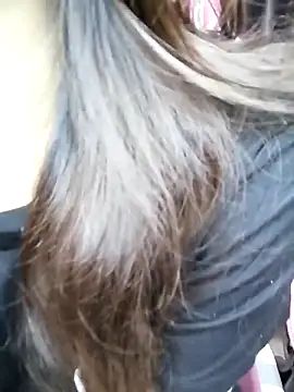 Snapshot of _Linez_ chatting on December 2024 07:26:02 PM  Linez  online show from December 2024 07:26:02 PM