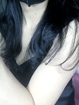 Snapshot of _Linez_ chatting on March 2025 05:13:01 PM  Linez  online show from March 2025 05:13:01 PM