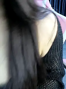 Snapshot of _Linez_ chatting on September 2025 05:58:01 PM  Linez  online show from September 2025 05:58:01 PM