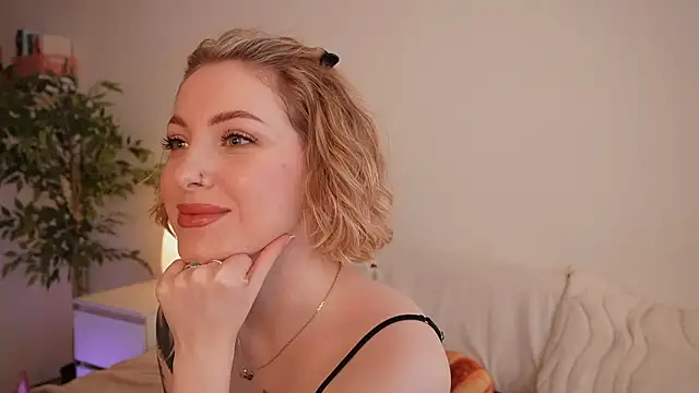 kris69kiss online show from March 2026 01:33:02 PM