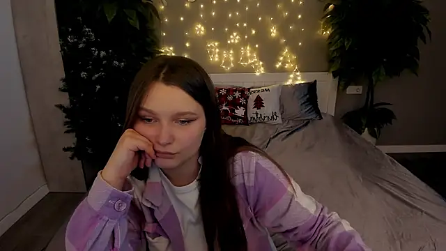 MagicPeachh  online show from December 2025 02:12:02 PM