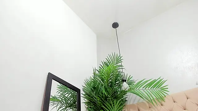 Victoria Coleman online show from February 2025 06:08:02 PM