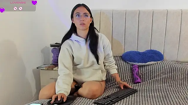 anny roberts online show from March 2026 09:10:02 PM