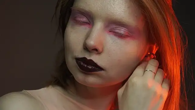 ginger hugs online show from March 2025 10:09:02 PM