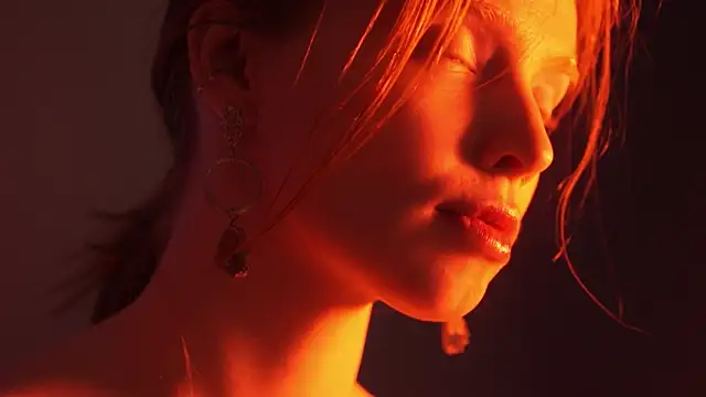 ginger hugs online show from March 2025 04:18:01 AM