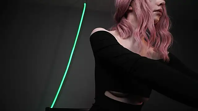 ginger hugs online show from March 2026 10:05:02 PM