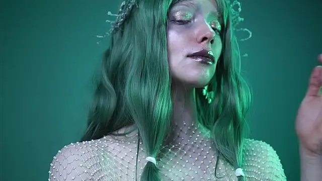 ginger hugs online show from April 2026 10:11:01 PM