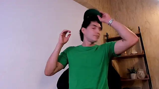 Karimferrer online show from February 2026 03:34:02 AM