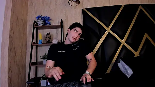 Karimferrer online show from April 2026 01:32:01 AM