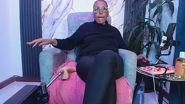 BrendaSex Hot online show from April 2026 10:12:02 PM