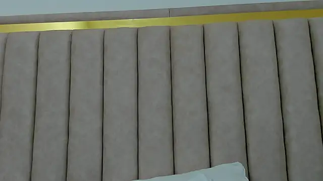 FreyaMoller online show from November 2025 07:34:01 PM