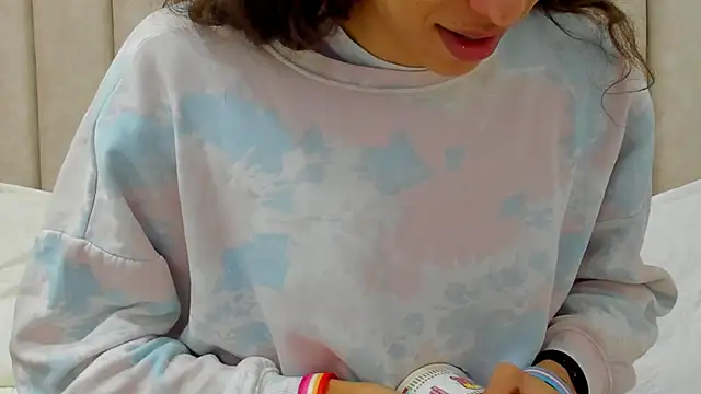 FreyaMoller online show from November 2025 07:04:02 PM