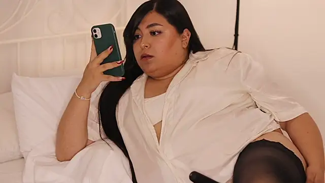 Snapshot of Adia_ chatting on January 2025 06:03:01 AM Adia online show from January 2025 06:03:01 AM