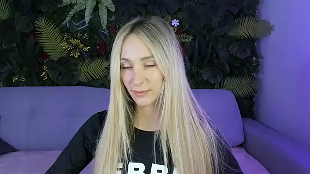 Horny Blond online show from October 2025 08:04:01 AM