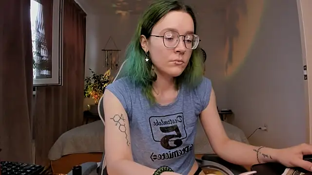 alisahug online show from July 2026 03:57:02 AM