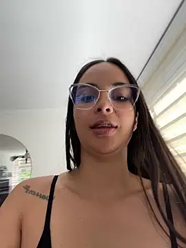 Snapshot of gabyaridi chatting on June 2026 03:43:02 PM gabyaridi online show from June 2026 03:43:02 PM