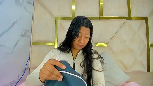 VaneLin18 online show from December 2025 04:02:01 PM