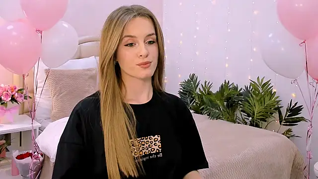 RozzitaBedberry online show from January 2025 07:13:02 PM